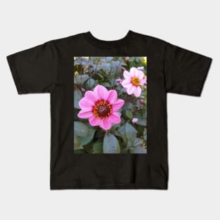 Blue Bayou Anemone Dahlia Kids T-Shirt